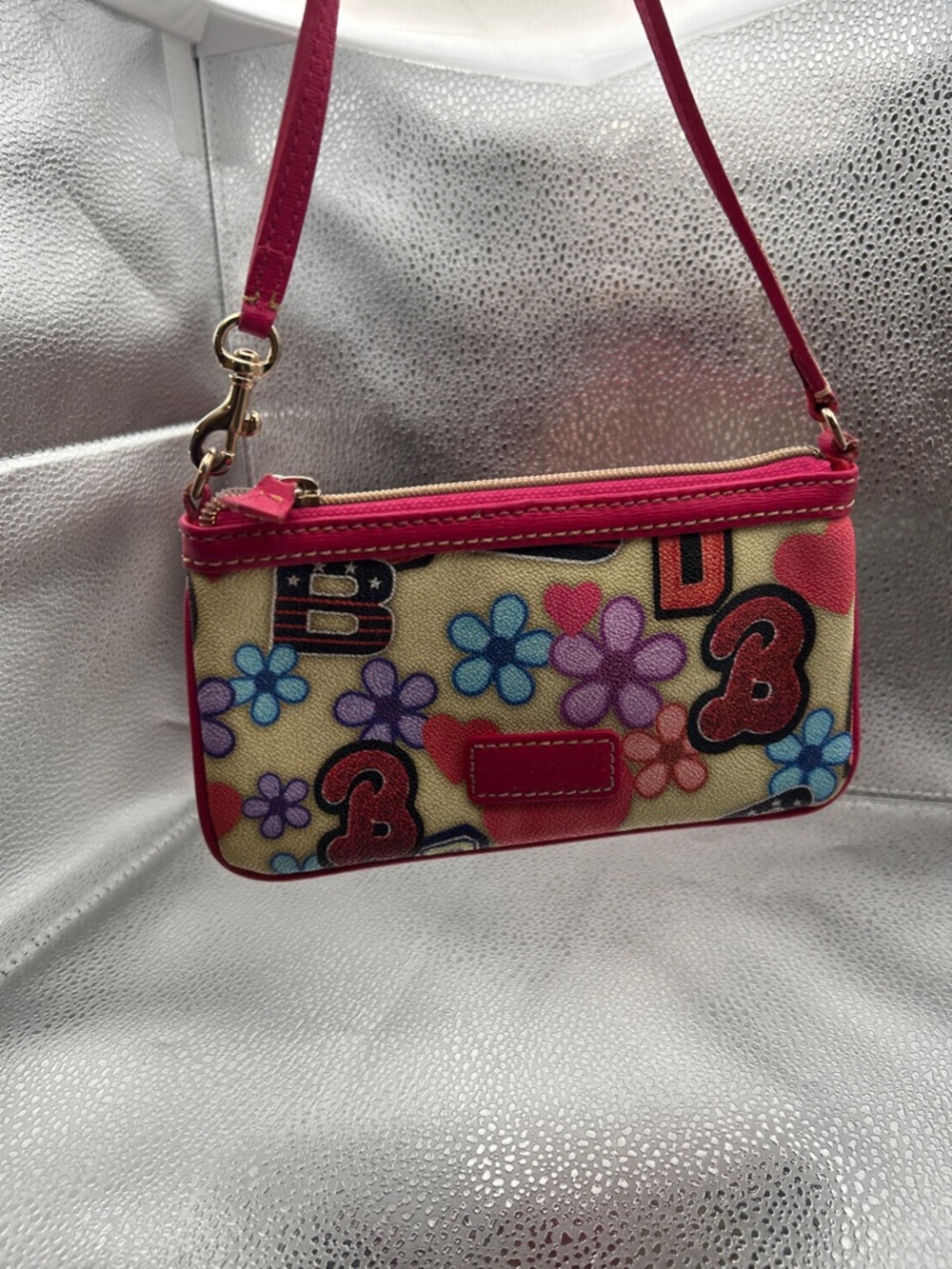 Dooney and Bourke Rare Y2K pebble Leather Wristlet
